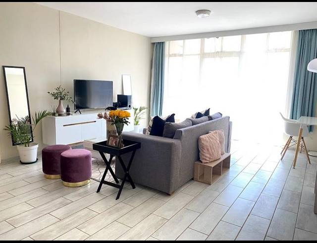 2 BEDROOM APARTMENT FOR SALE IN BRAAMFONTEIN